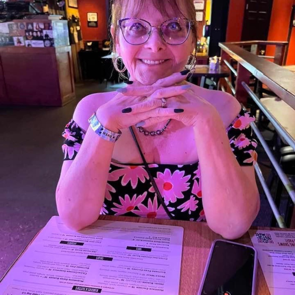 Meet your Posher, Lori